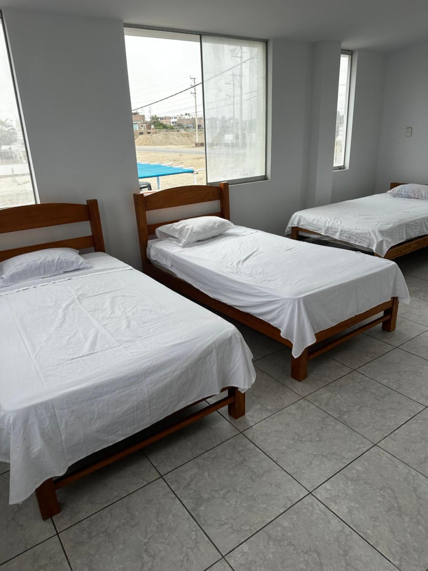 アシア Yolo House Peru Bed & Breakfast エクステリア 写真