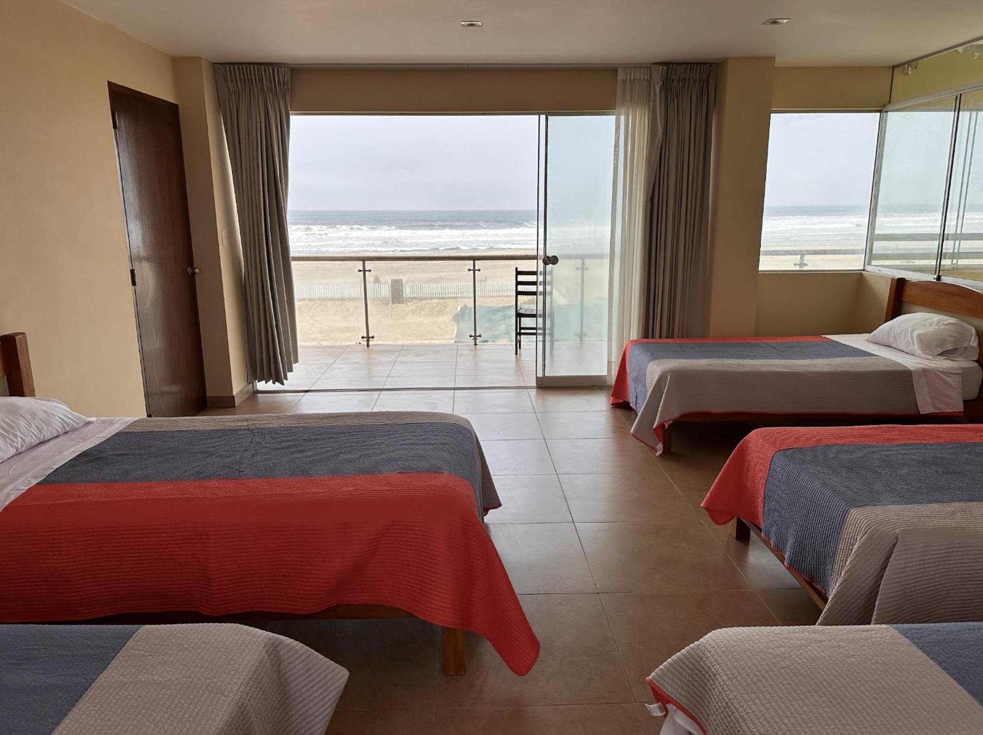 アシア Yolo House Peru Bed & Breakfast エクステリア 写真