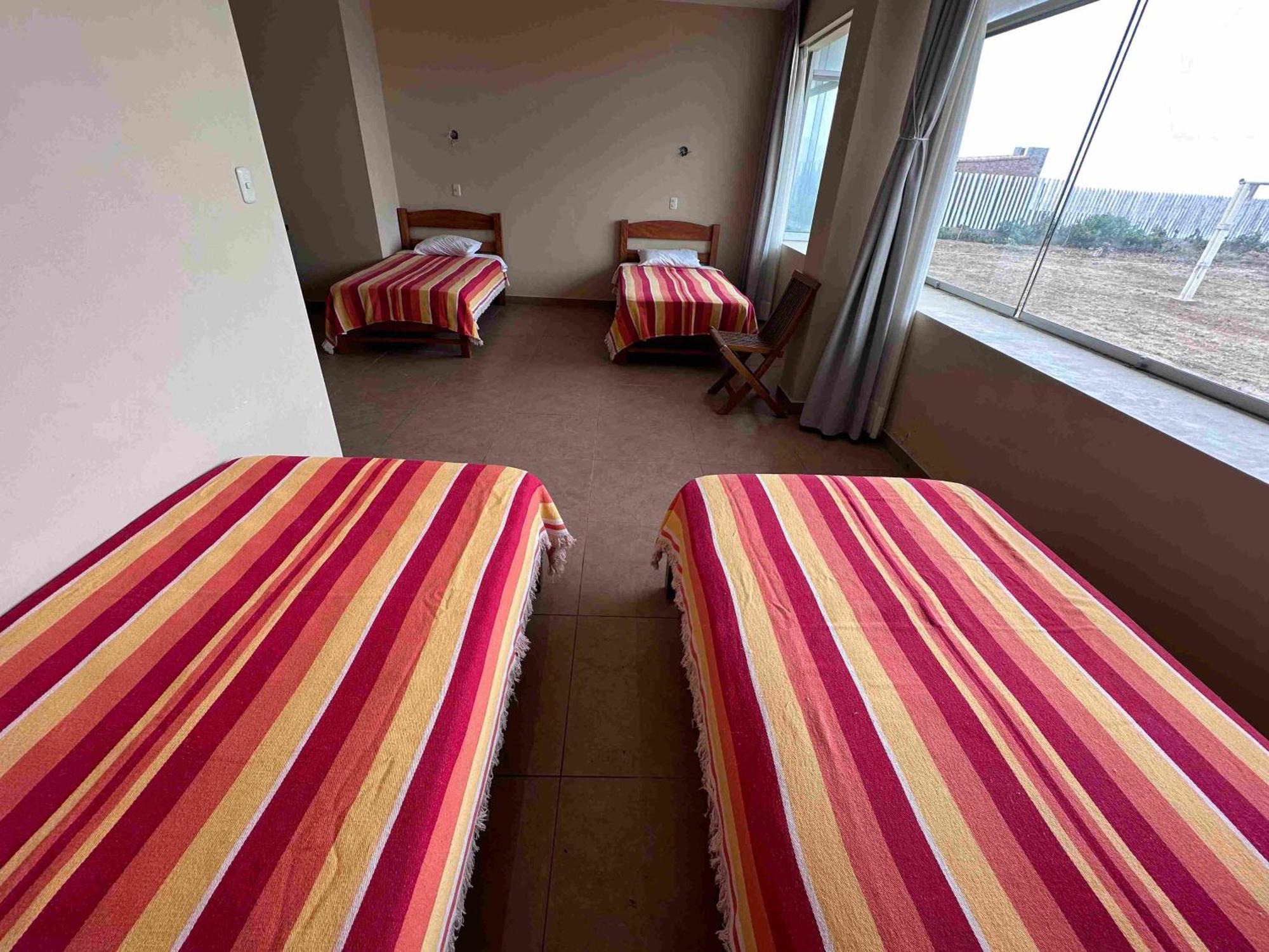 アシア Yolo House Peru Bed & Breakfast エクステリア 写真
