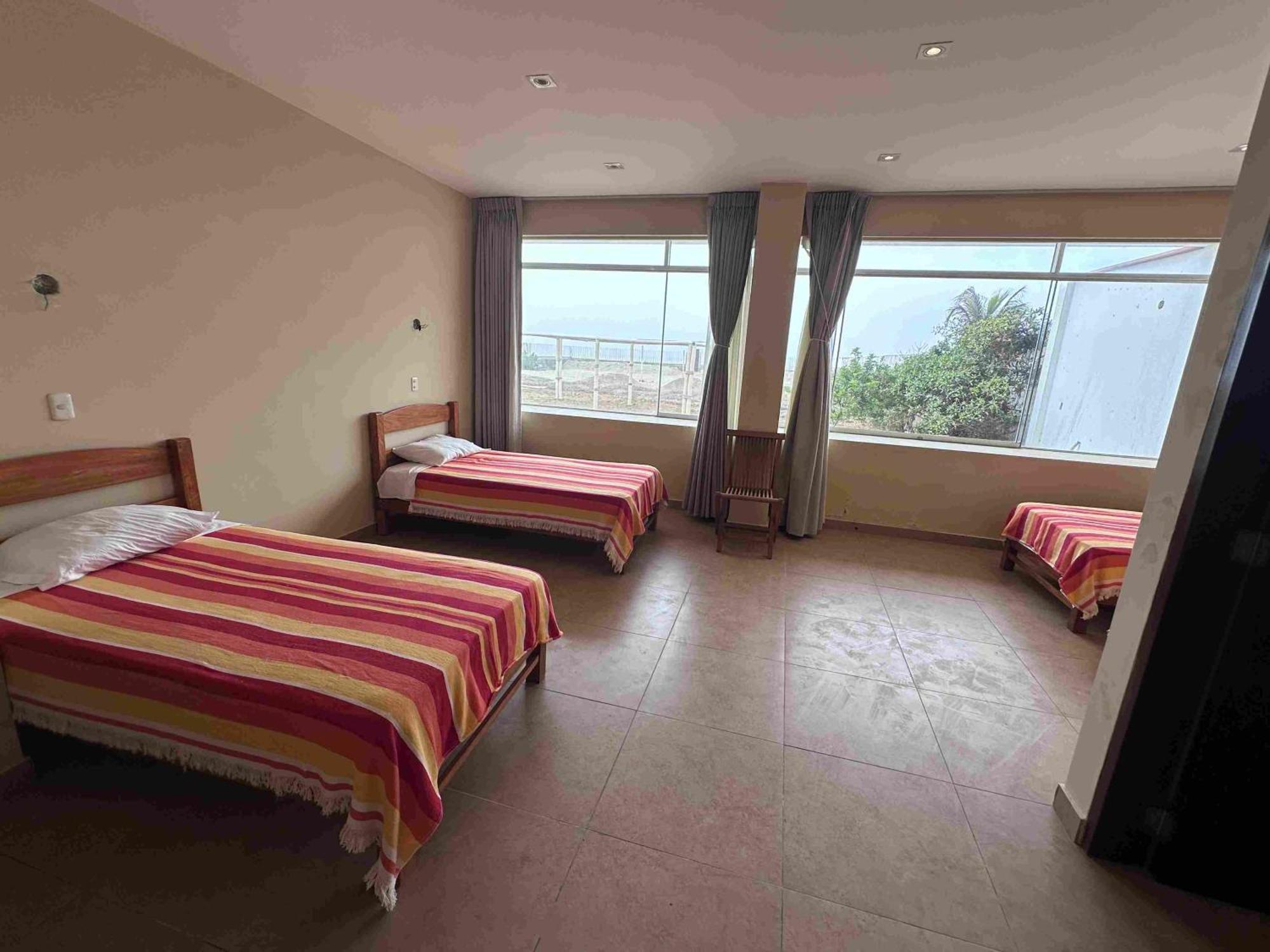 アシア Yolo House Peru Bed & Breakfast エクステリア 写真